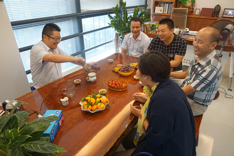 湖南商会羞羞的网站在线观看协会会长李祖成先生到访羞羞视频免费网站化工